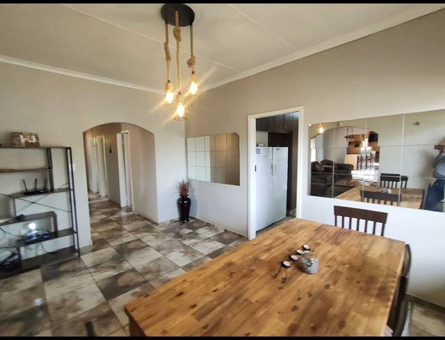 4 BEDROOM FREEHOLD FOR SALE IN BRACKENHURST